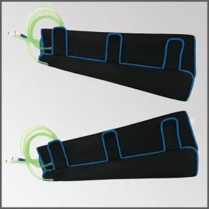 Two full-leg exchangers with connecting hoses, designed to apply heat, cold, or thermal contrasts to both lower limbs.